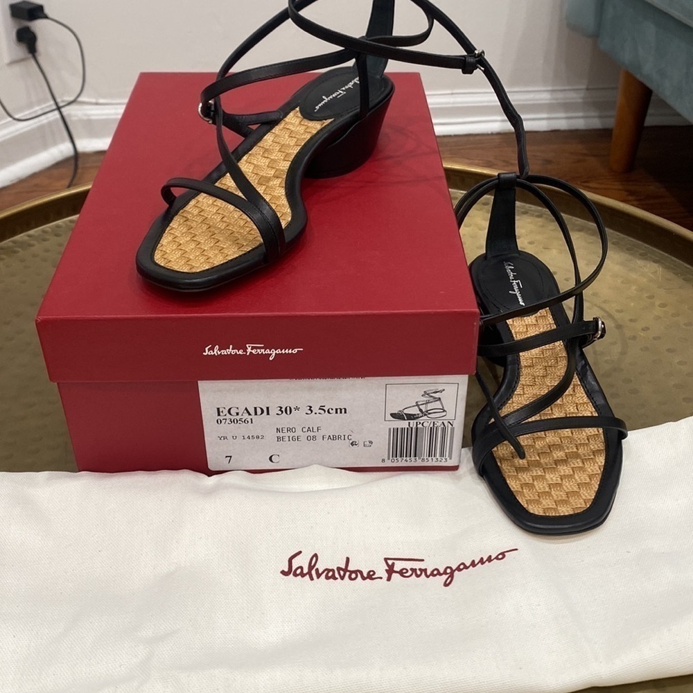 NIB Salvatore Ferragamo Egadi 30 Leather Sandal - Picture 7 of 9